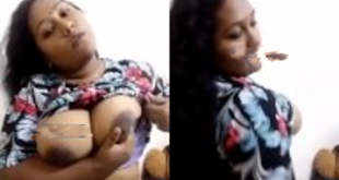 Desi Chubby Aunty Big Boobs And Cleavage Showing